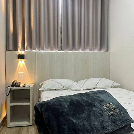 Hotel Salomao - Proximo A 25 De Marco, Bom Retiro, Bras E Rua Santa Efigenia, A 2 Minutos Do Mirante Sampa Sky E Pista De Skate Anhangabau São Paulo Buitenkant foto