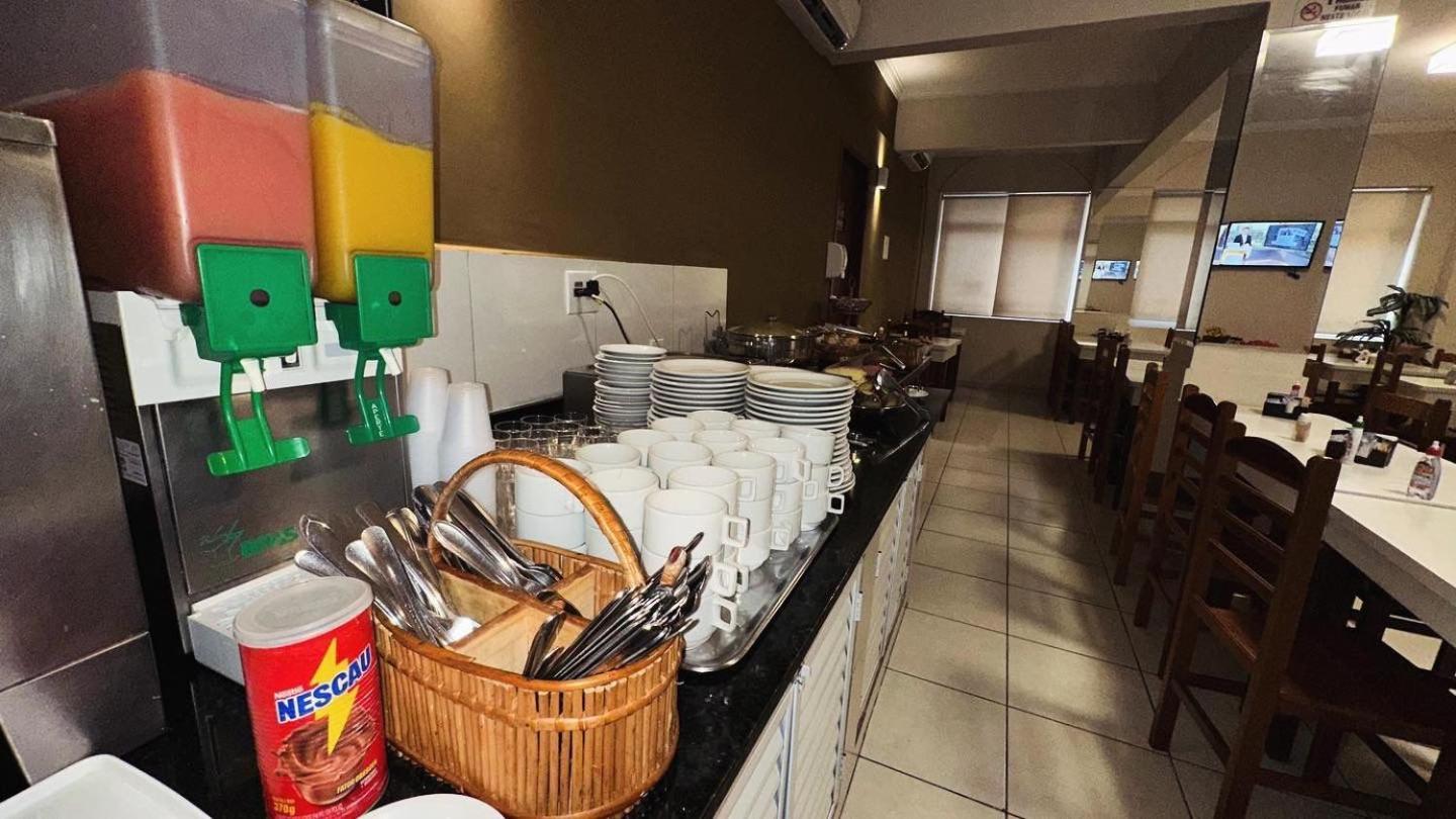 Hotel Salomao - Proximo A 25 De Marco, Bom Retiro, Bras E Rua Santa Efigenia, A 2 Minutos Do Mirante Sampa Sky E Pista De Skate Anhangabau São Paulo Buitenkant foto