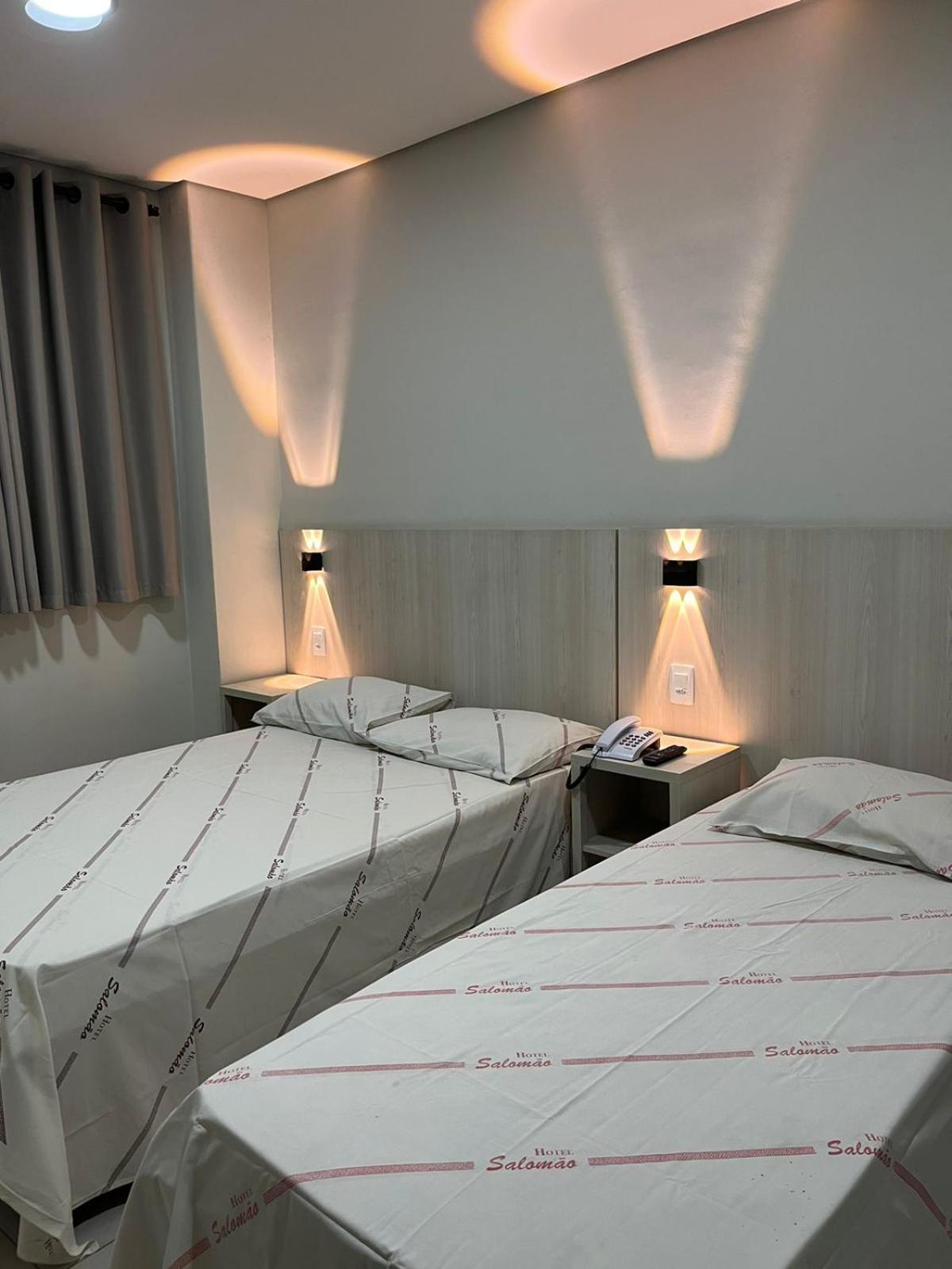 Hotel Salomao - Proximo A 25 De Marco, Bom Retiro, Bras E Rua Santa Efigenia, A 2 Minutos Do Mirante Sampa Sky E Pista De Skate Anhangabau São Paulo Buitenkant foto