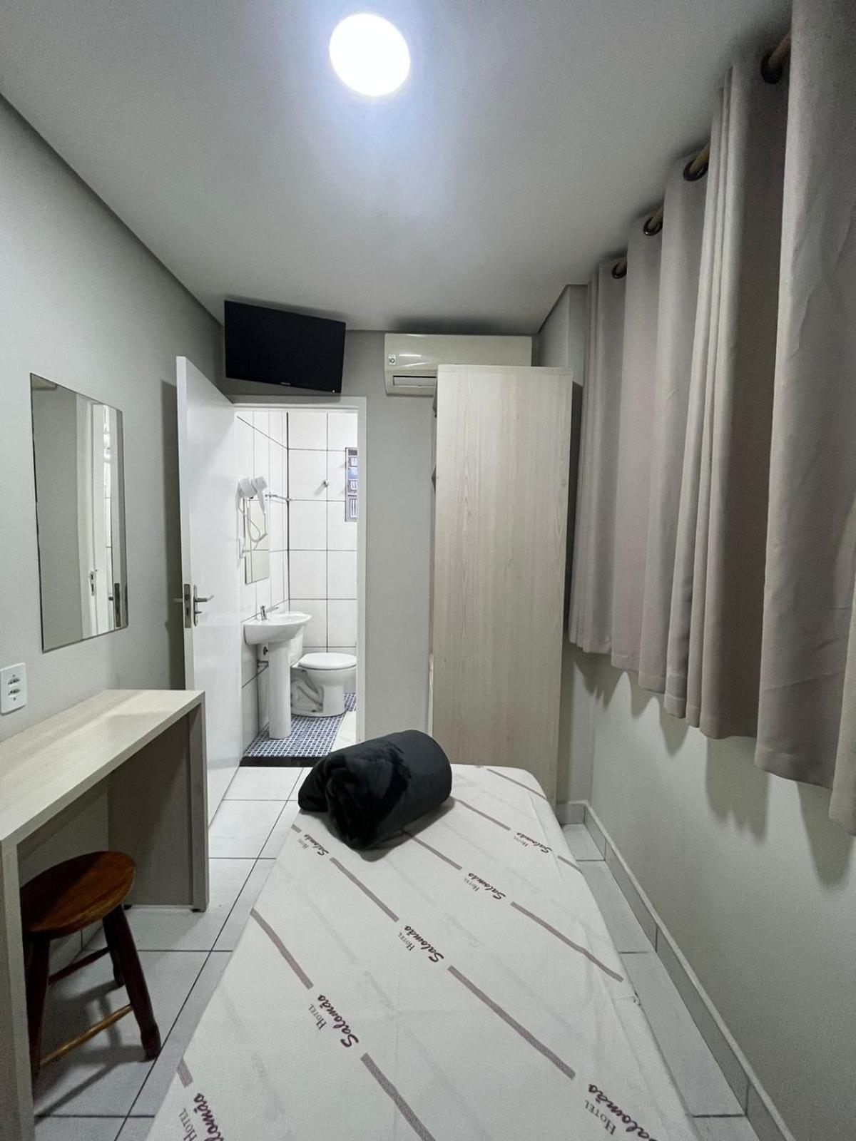 Hotel Salomao - Proximo A 25 De Marco, Bom Retiro, Bras E Rua Santa Efigenia, A 2 Minutos Do Mirante Sampa Sky E Pista De Skate Anhangabau São Paulo Buitenkant foto