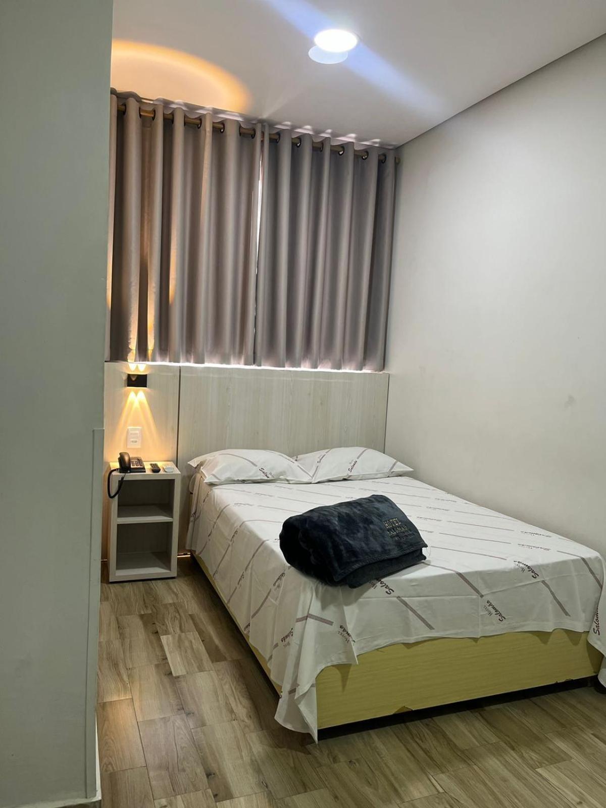 Hotel Salomao - Proximo A 25 De Marco, Bom Retiro, Bras E Rua Santa Efigenia, A 2 Minutos Do Mirante Sampa Sky E Pista De Skate Anhangabau São Paulo Buitenkant foto