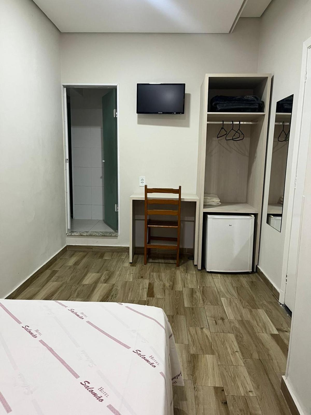 Hotel Salomao - Proximo A 25 De Marco, Bom Retiro, Bras E Rua Santa Efigenia, A 2 Minutos Do Mirante Sampa Sky E Pista De Skate Anhangabau São Paulo Buitenkant foto