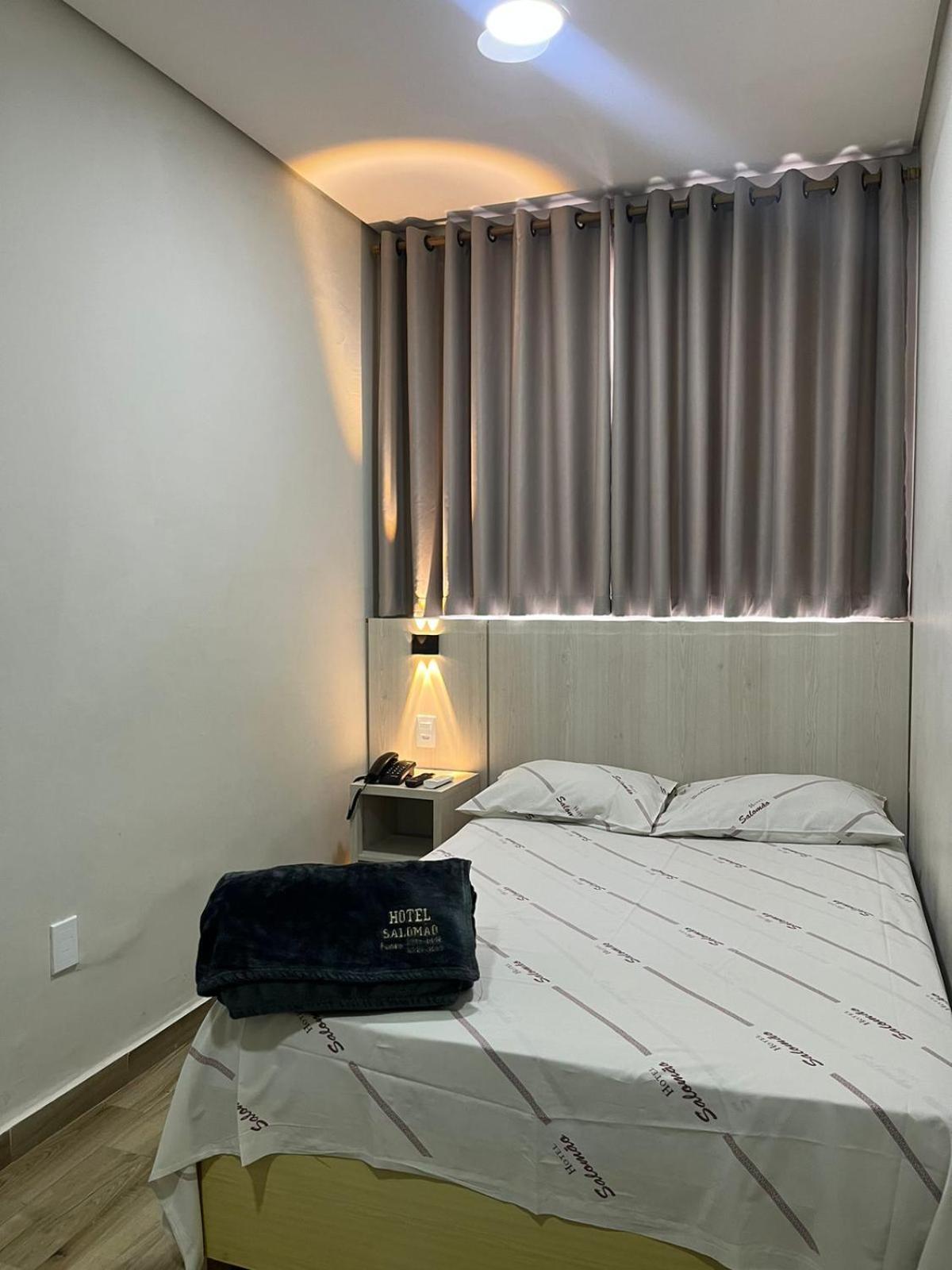 Hotel Salomao - Proximo A 25 De Marco, Bom Retiro, Bras E Rua Santa Efigenia, A 2 Minutos Do Mirante Sampa Sky E Pista De Skate Anhangabau São Paulo Buitenkant foto