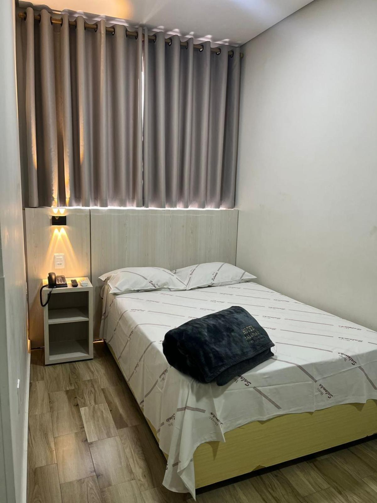 Hotel Salomao - Proximo A 25 De Marco, Bom Retiro, Bras E Rua Santa Efigenia, A 2 Minutos Do Mirante Sampa Sky E Pista De Skate Anhangabau São Paulo Buitenkant foto