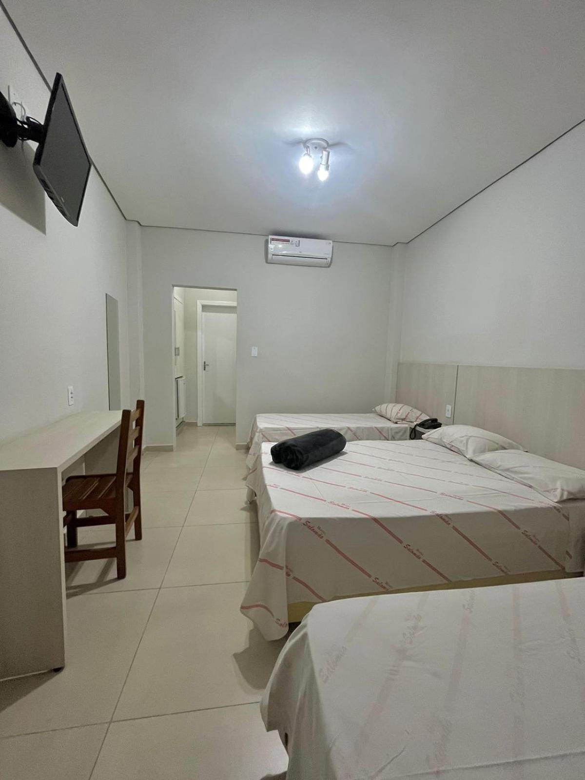 Hotel Salomao - Proximo A 25 De Marco, Bom Retiro, Bras E Rua Santa Efigenia, A 2 Minutos Do Mirante Sampa Sky E Pista De Skate Anhangabau São Paulo Buitenkant foto